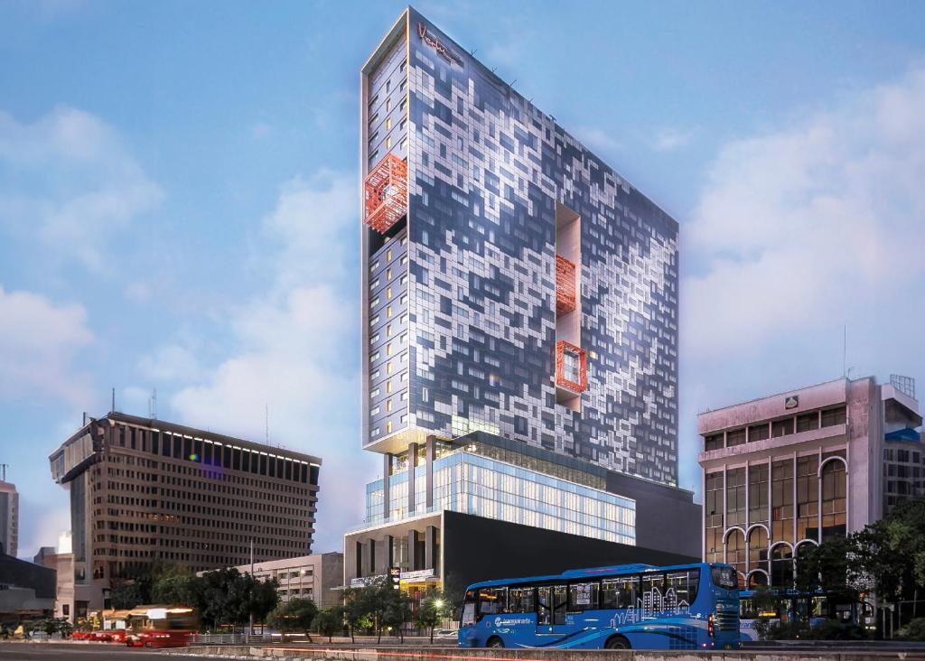 VERTU AND YELLO HOTEL HARMONI